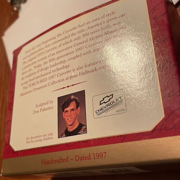 Hallmark 1997 Red Corvette Ornament. In box and Excellent condition. - Picture 2 of 2